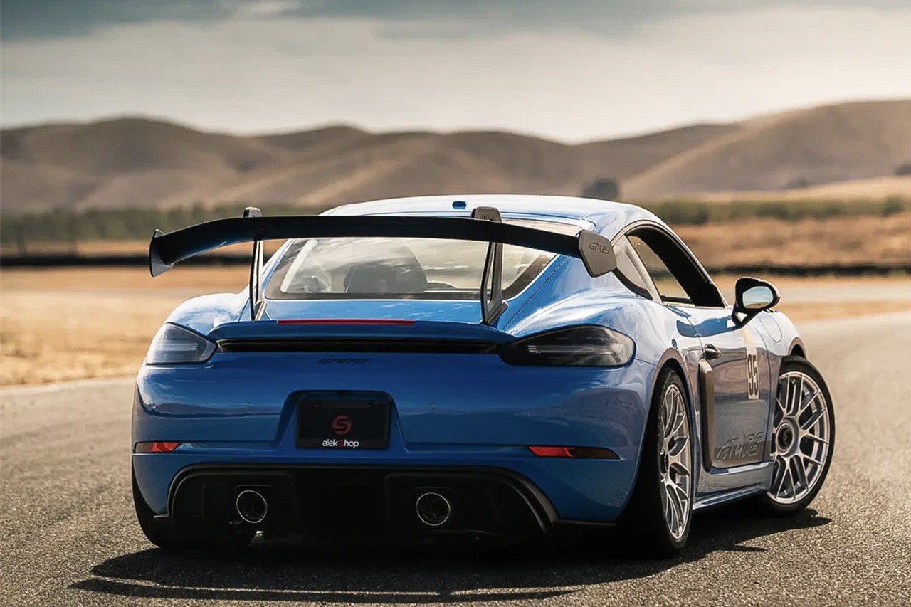 Porsche 718 GT4 RS Alekshop Wing Risers - Image 5