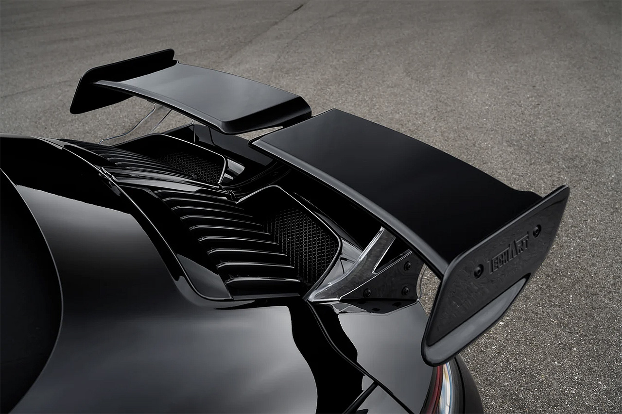 Porsche 992 Carrera TECHART Rear Spoiler II - Image 6